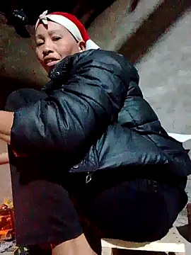 donna-bae online show from February 5, 11:26 am