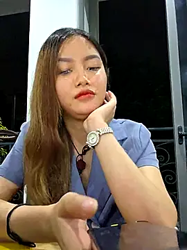 Snapshot of MaiHoang2k chatting on December 2, 11:04 am MaiHoang2k online show from December 2, 11:04 am