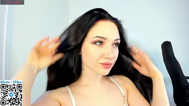 Helen Spark online show from November 27, 2:35 am