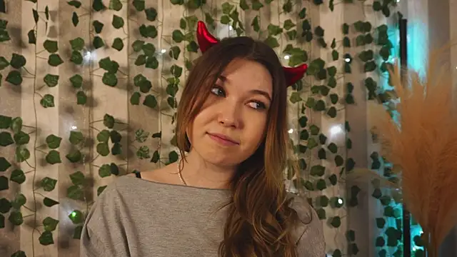 cheeky cherry juice online show from November 1, 1:24 pm