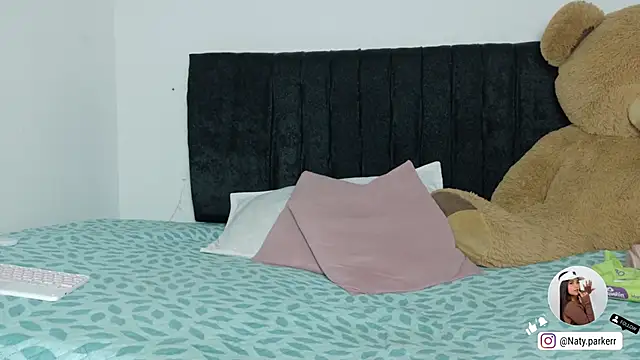 Natashaparker   online show from March 28, 11:15 pm