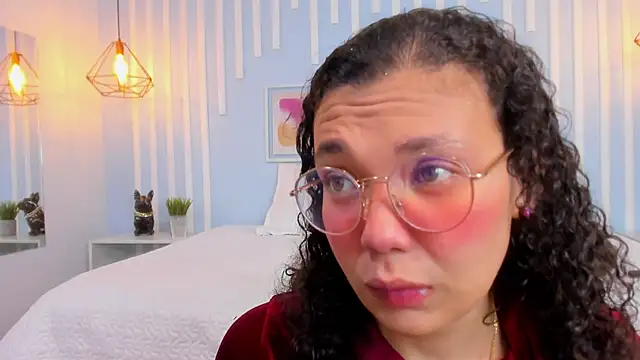 SweetStarr  online show from October 5, 1:53 pm