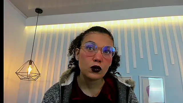 SweetStarr  online show from October 15, 12:49 pm