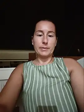 bichota85 online show from August 4, 8:11 pm
