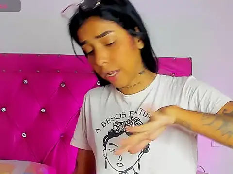 dahiiangomezz online show from April 19, 12:00 am