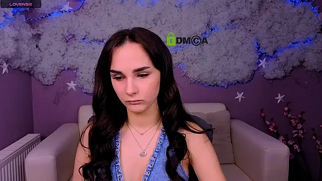 Snapshot of ariana_ross7 chatting on June 19, 9:35 am ariana ross7 online show from June 19, 9:35 am
