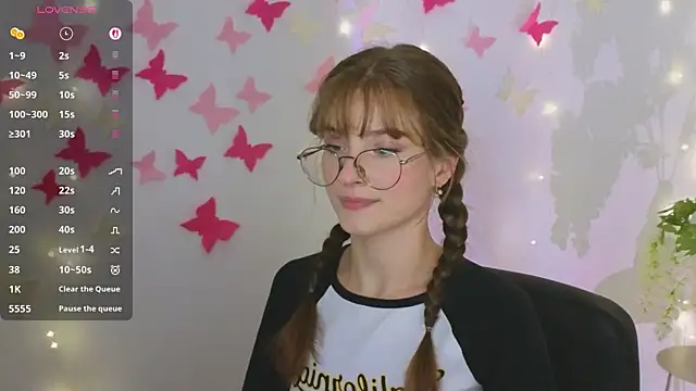 Snapshot of Katyaa_Lover chatting on October 3, 4:26 pm Katyaa Lover online show from October 3, 4:26 pm