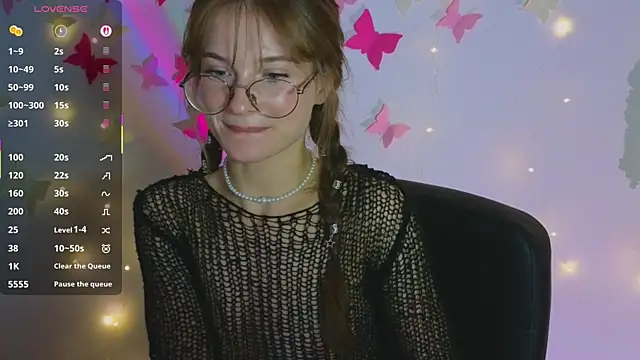 Snapshot of Katyaa_Lover chatting on October 19, 3:34 pm Katyaa Lover online show from October 19, 3:34 pm