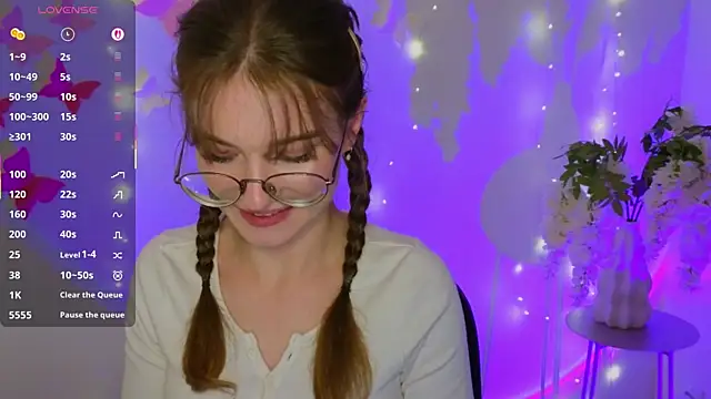 Snapshot of Katyaa_Lover chatting on November 3, 5:03 pm Katyaa Lover online show from November 3, 5:03 pm