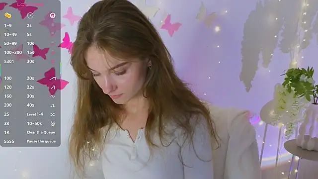 Snapshot of Katyaa_Lover chatting on November 6, 5:03 pm Katyaa Lover online show from November 6, 5:03 pm