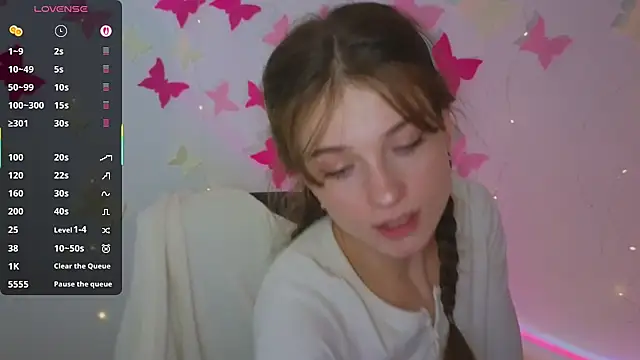 Snapshot of Katyaa_Lover chatting on November 12, 4:07 pm Katyaa Lover online show from November 12, 4:07 pm