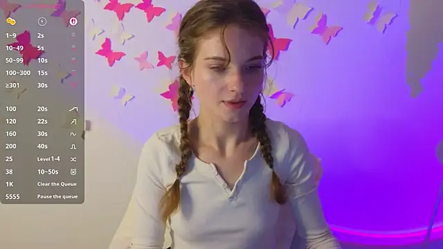 Snapshot of Katyaa_Lover chatting on November 25, 4:40 pm Katyaa Lover online show from November 25, 4:40 pm