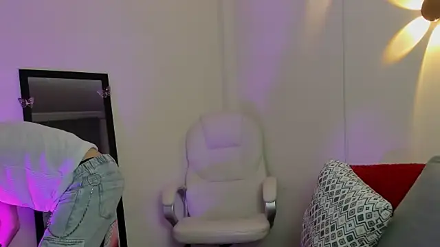 bellmontneon online show from September 25, 11:14 am