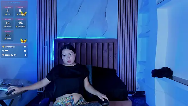 LunaWiill  online show from October 4, 12:14 pm