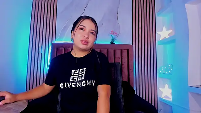 LunaWiill  online show from October 23, 12:15 pm