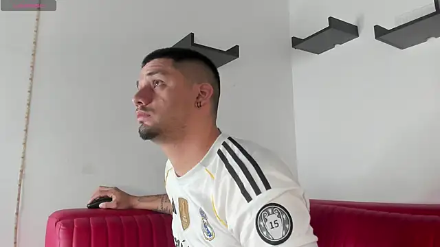 Snapshot of Jacob19_ chatting on September 30, 11:26 am Jacob19  online show from September 30, 11:26 am