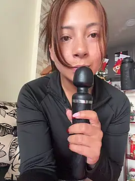 Karlee Grey1 online show from January 9, 9:05 pm