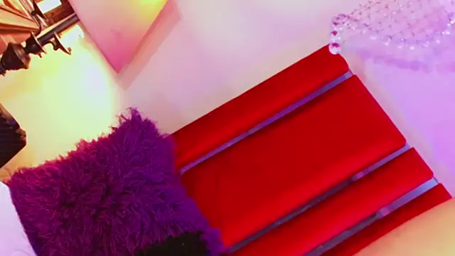 Snapshot of AithanaBlaze chatting on October 16, 11:00 am AithanaBlaze online show from October 16, 11:00 am