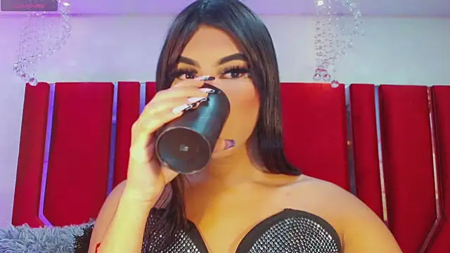 Snapshot of AithanaBlaze chatting on November 9, 9:29 am AithanaBlaze online show from November 9, 9:29 am