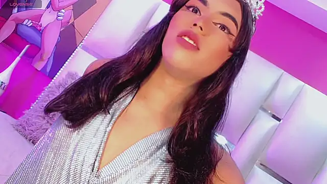 Snapshot of AithanaBlaze chatting on November 14, 4:11 am AithanaBlaze online show from November 14, 4:11 am