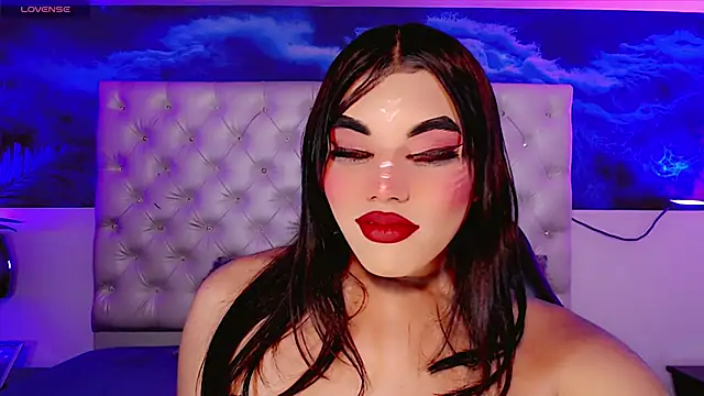 Snapshot of AithanaBlaze chatting on November 23, 3:50 am AithanaBlaze online show from November 23, 3:50 am