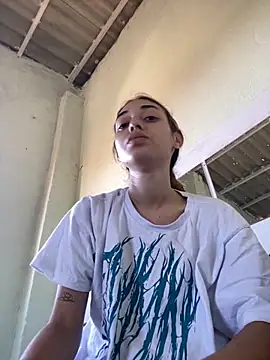 loirinhaaa online show from October 6, 3:42 pm