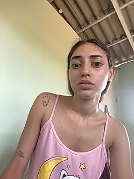 loirinhaaa online show from October 8, 1:20 pm