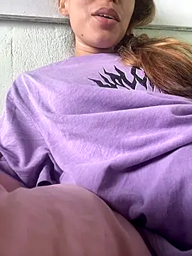 loirinhaaa online show from November 12, 2:06 pm