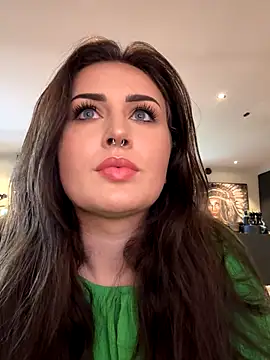 Snapshot of Kristyoff chatting on October 22, 10:59 am Kristyoff online show from October 22, 10:59 am