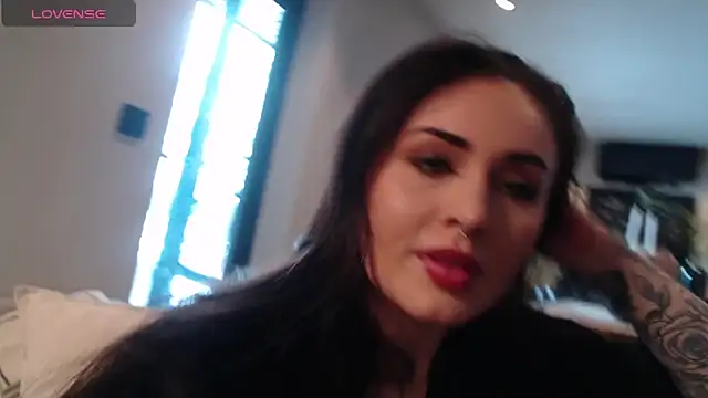 Snapshot of Kristyoff chatting on February 11, 11:37 am Kristyoff online show from February 11, 11:37 am