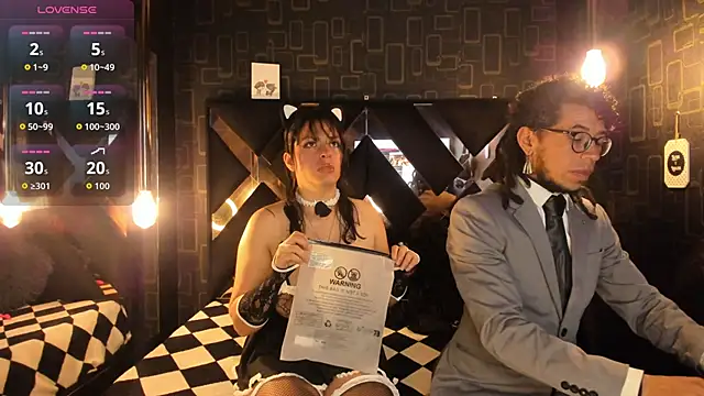 Snapshot of Alien_high chatting on November 6, 12:50 pm Alien high online show from November 6, 12:50 pm