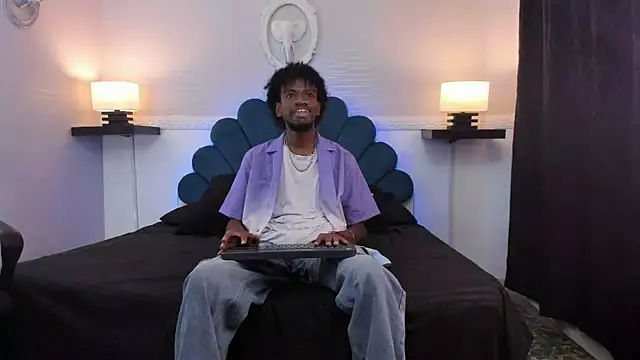 Snapshot of AllexJacob chatting on September 24, 1:14 pm AllexJacob online show from September 24, 1:14 pm