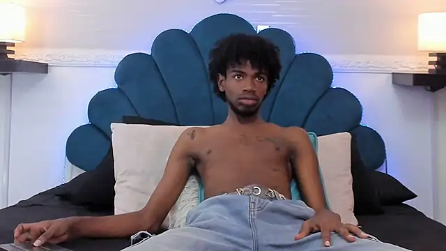 Snapshot of AllexJacob chatting on October 4, 1:09 pm AllexJacob online show from October 4, 1:09 pm