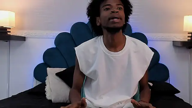 Snapshot of AllexJacob chatting on October 6, 1:19 pm AllexJacob online show from October 6, 1:19 pm