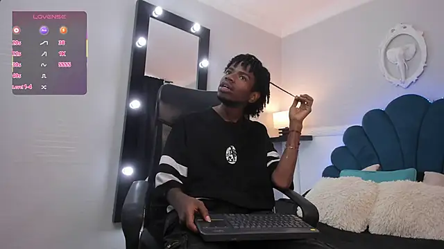 Snapshot of AllexJacob chatting on October 16, 1:01 pm AllexJacob online show from October 16, 1:01 pm