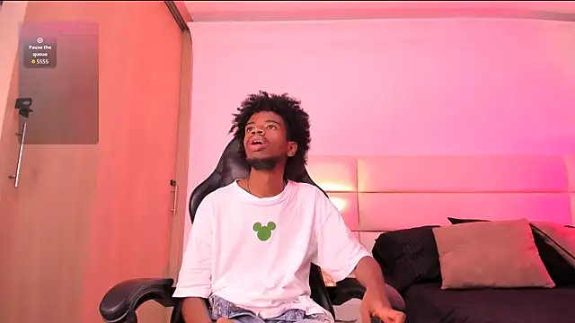 Snapshot of AllexJacob chatting on November 29, 1:14 pm AllexJacob online show from November 29, 1:14 pm