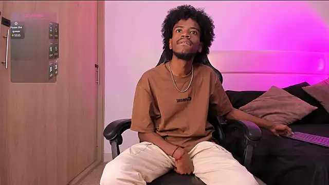 Snapshot of AllexJacob chatting on December 3, 1:20 pm AllexJacob online show from December 3, 1:20 pm