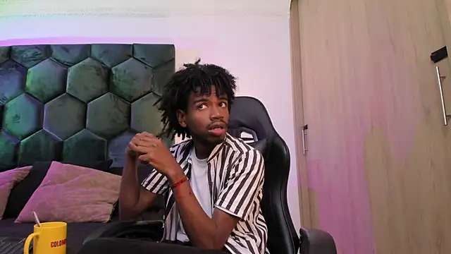 AllexJacob online show from February 28, 1:23 pm