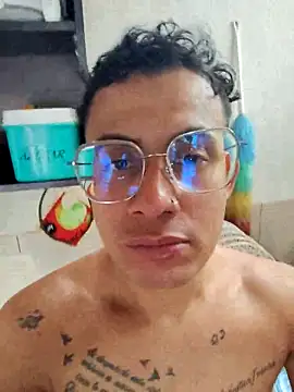 Charliejones  online show from April 24, 9:39 pm