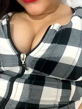 Snapshot of biancas80908 chatting on November 18, 1:55 am biancas80908 online show from November 18, 1:55 am