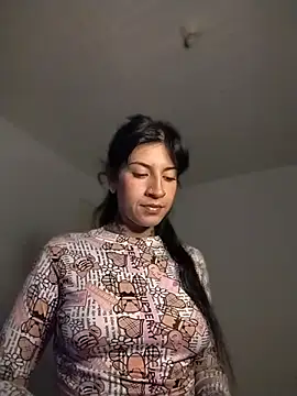 gabii hardy online show from August 6, 9:33 am