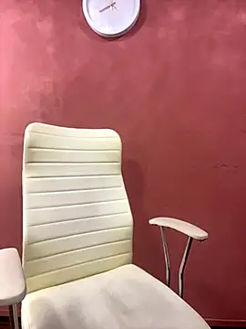 Ssusann Pink online show from October 12, 1:59 am