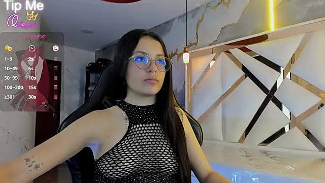 Snapshot of sophiadoll_tf chatting on April 29, 8:15 pm sophiadoll tf online show from April 29, 8:15 pm