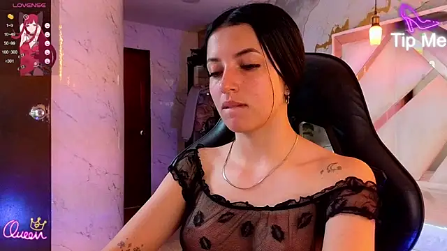 Snapshot of sophiadoll_tf chatting on June 6, 12:54 pm sophiadoll tf online show from June 6, 12:54 pm