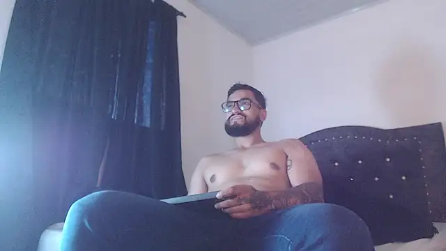 Chrys harris77 online show from April 9, 10:59 pm