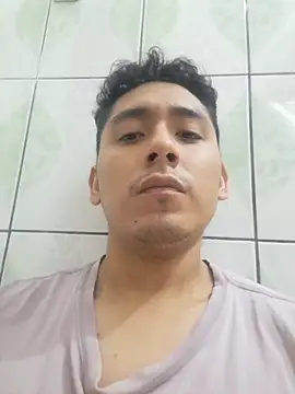 Snapshot of latinbigcock1_ chatting on September 28, 4:18 am latinbigcock1  online show from September 28, 4:18 am