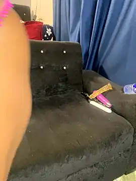 Snapshot of Daavikolovivi chatting on December 3, 3:14 am Daavikolovivi online show from December 3, 3:14 am