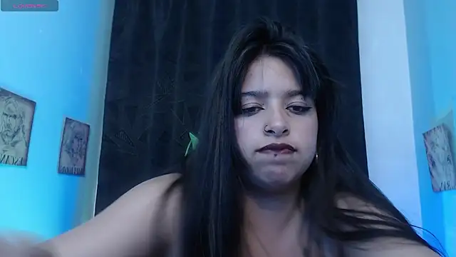 Snapshot of queen_salomme chatting on October 17, 11:29 pm queen salomme online show from October 17, 11:29 pm