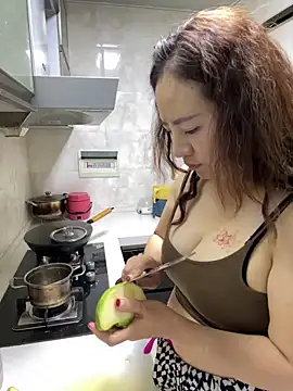 Snapshot of Kayla-love chatting on October 5, 1:20 pm Kayla-love online show from October 5, 1:20 pm