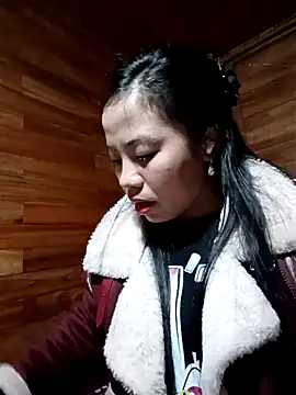 Snapshot of tulipsexy chatting on December 3, 2:15 pm tulipsexy online show from December 3, 2:15 pm